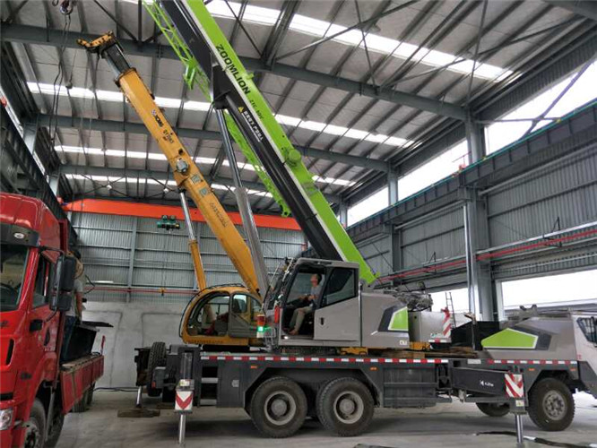 孟连县高空车出租需要注意哪些安全事项？