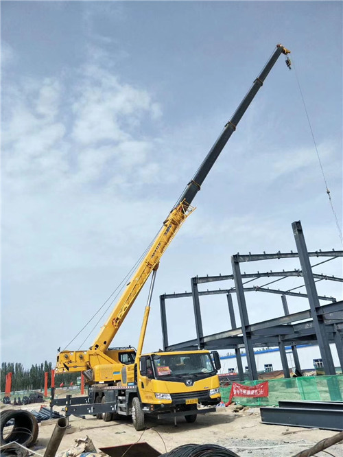 孟连县超高层建筑钢结构吊装案例